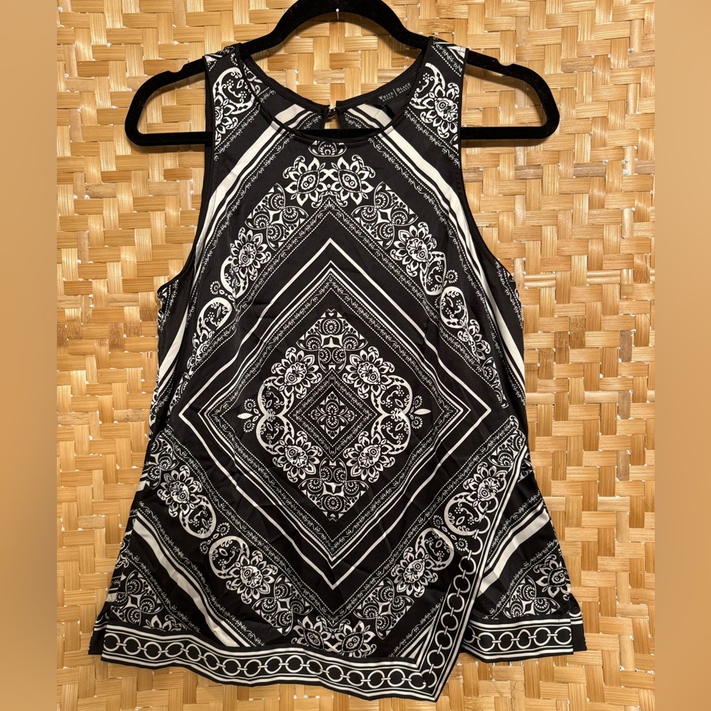 White House Black Market sleeveless black and white blouse
